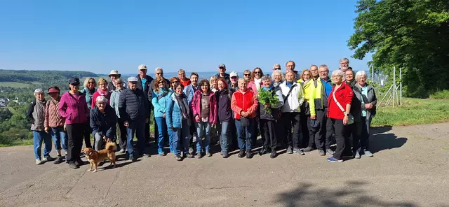 Die Gäste strahlen mit dem blauen Himmel hier um die Wette | Foto: Monika Breusch