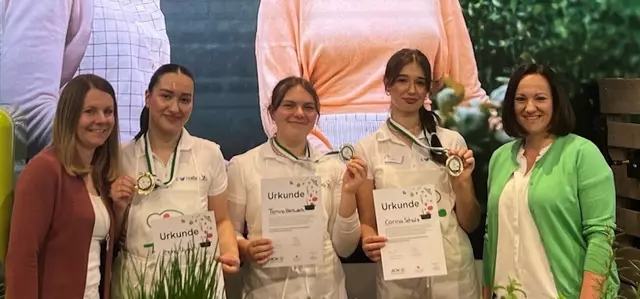 v.l.: Vanessa Deuser, Esma Uygun, Tamina Hertweck, Carina Schulz, Sandra Dominke | Foto: Georg-Wagner-Schule Künzelsau