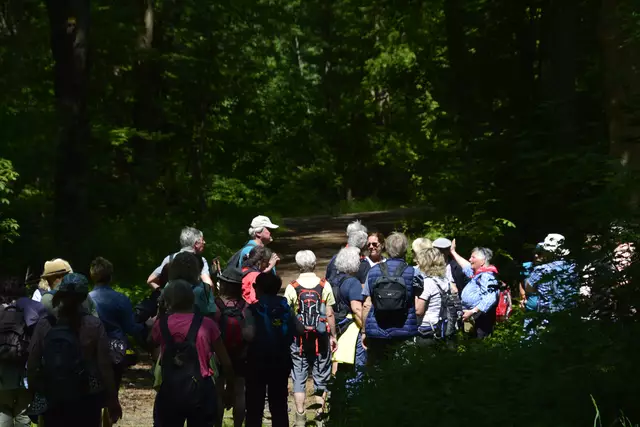 Die, die Essen gehen wollen müssen geradeaus weiter. Wer selber kocht geht nach rechts. | Foto: Michael Harmsen