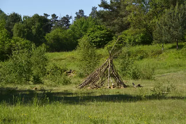 Ein Wigwam der Waldheide-Apachen | Foto: Michael Harmsen