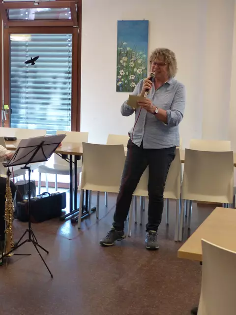 Quartiersmanagerin Ute Neuschwander freute sich über das zahlreiche Publikum.
 | Foto: privat