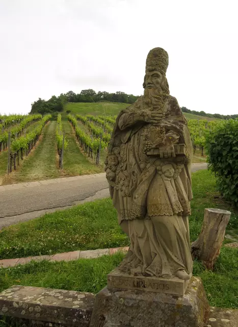 Urbanus empfängt die Wanderer in Erlenbach | Foto: WandernGabyErich