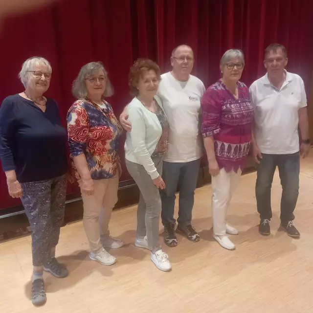 Vorstand mit Beiräten : li Anke Pohl-Sprenger (wiedergewählt), re Jürgen Kühner. | Foto: Foto privat