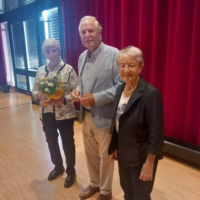 Hier strahlen die 25-jährigen zu Ehrenden. | Foto: Foto privat