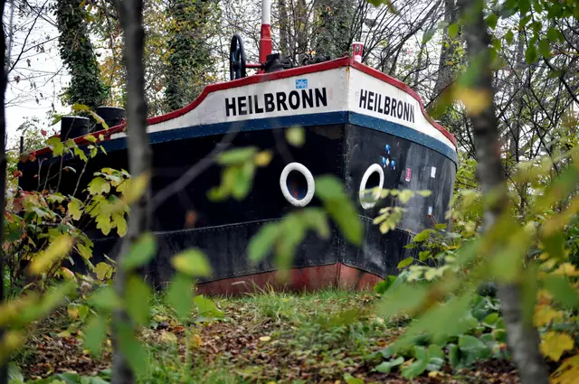 Am Neckar entlang gibt es immer was zu entdecken.  | Foto: Daniela Somers