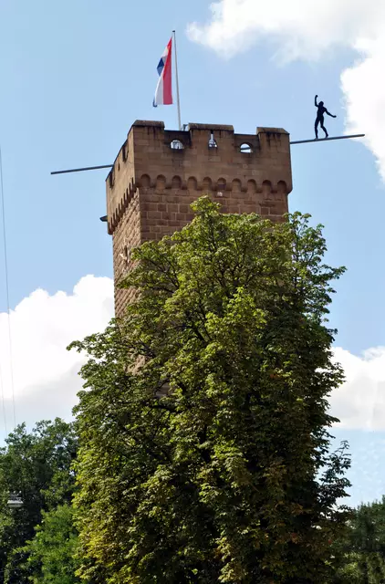 Götzenturm. Man kann ihn besteigen und hat eine schöne Sicht auf den Neckar und die Stadt. | Foto: Daniela Somers
