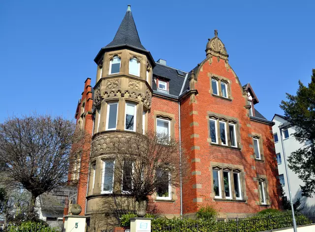 Die Villa Hagenmayer. Eine der vielen noch erhaltenen Villen in Heilbronn.  | Foto: Daniela Somers