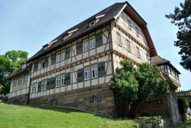 Schön dass die Gebäude so toll saniert sind und immer noch genutzt werden. | Foto: Daniela Somers