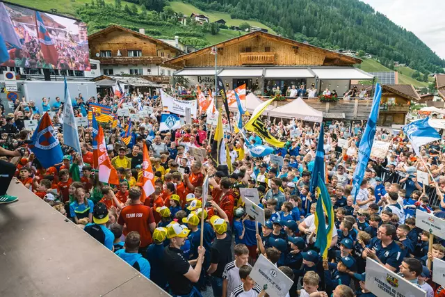 Eröffnungsfeier in Neustift | Foto: Sokoli Productions - Samuel Sokoli