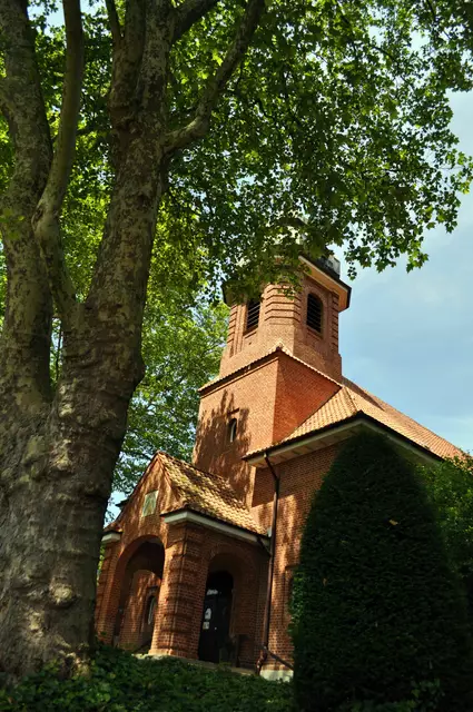 Die Kirche im Park ist eine Simultankirche. | Foto: Daniela Somers