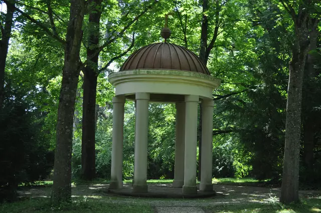 Monopteros. Der Rundtempel wurde 1907 eingeweiht. Damals hat der Bau 1065,81 Mark gekostet. | Foto: Daniela Somers