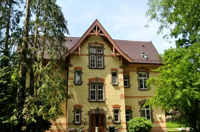 Der Stil der alten Häuser ist immer der gleiche. Und doch sehen die Häuser immer wieder anders aus. | Foto: Daniela Somers