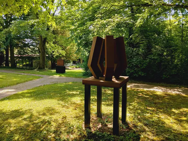 Die Skulptur steht für "Gemeinschaft". Nicht nur hier im Weissenhof wichtig, sondern überall.  | Foto: sigischlottke