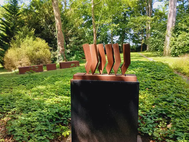 Diese Skulptur trägt den Namen "Miteinander". Eine sehr gute Symbolik - so sollte es für uns alle sein.  | Foto: sigischlottke