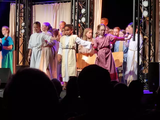 Das WDL-Kindermusical "Saulus - Vom Jäger zum Gejagten!" im Bürgerzentrum Brackenheim mit über 60 Kindern fand große Begeisterung bei den Besuchern. | Foto: Jochen Baral