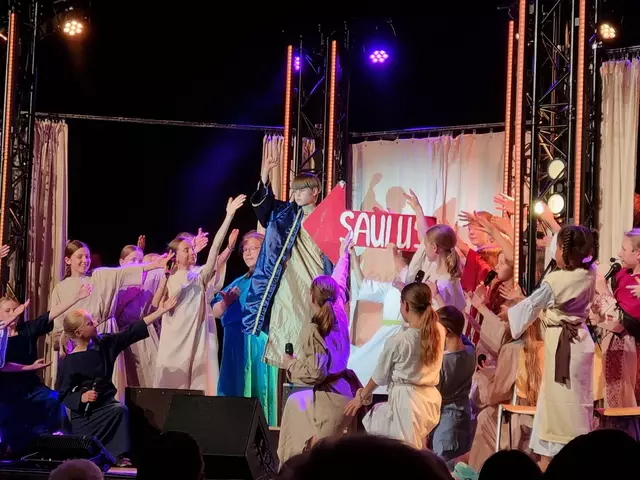 Das WDL-Kindermusical "Saulus - Vom Jäger zum Gejagten!" im Bürgerzentrum Brackenheim mit über 60 Kindern fand große Begeisterung bei den Besuchern. | Foto: Jochen Baral