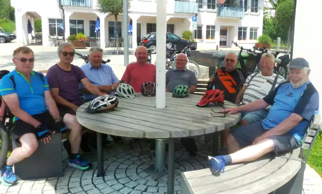 Die Eberstaler Radgruppe im Zentrum Mulfingen | Foto: Stefan Keppler