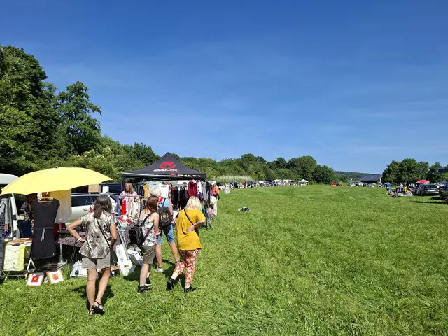 Flohmarkt am Starki-😎 | Foto: Ralf Röser