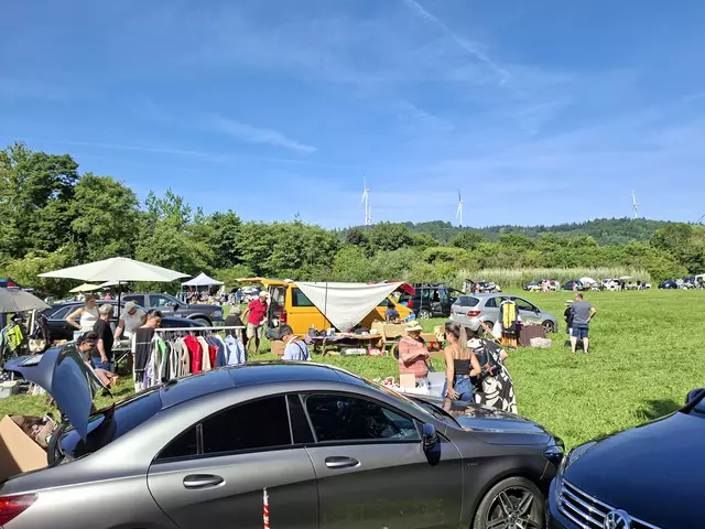 Flohmarkt am Starki-😎 | Foto: Ralf Röser