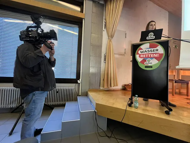 Auch das Fernsehen war da .... 
Am Pult: Janna Kuhlmann | Foto: Andrea Hohlweck