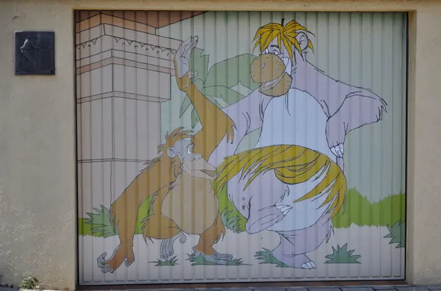 In Neckarwestheim kann man dieses Garagentor sehen. | Foto: Daniela Somers