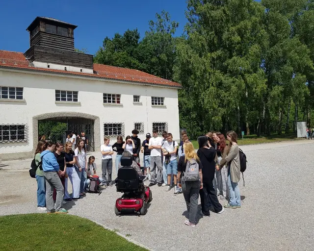Besuch in der KZ-Gedenkstätte Dachau | Foto: Hölderlin-Gymnasium Lauffen