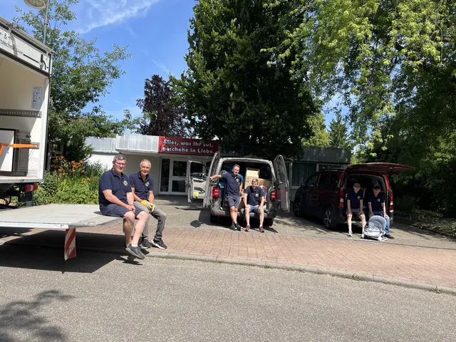 Helferteam nach dem Verladen der Spenden | Foto: Lionsclub Güglingen-Zabergäu