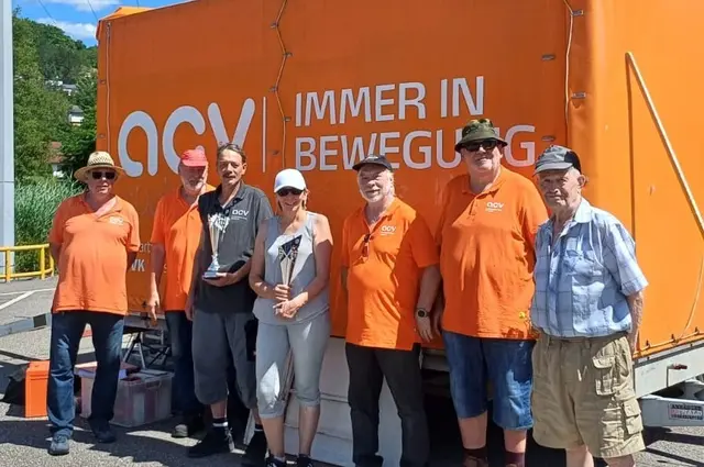 Jürgen Mogler, Klaus Mogler, Sascha Hautzinger, Margit Rupp, Peter Pacholik, Hermann Rupp, Peter Achenbach freuten sich über ihre Platzierungen. | Foto: Margit Rupp