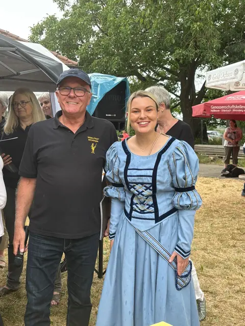 Vorstand Karl-Heinz Schnepf mit Käthchen Pia Sonntag | Foto: Privat