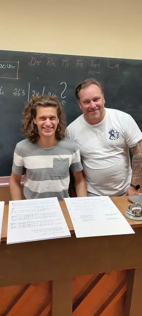 links der neue Chorleiter Frederik Rogalski und rechts der Gruppenverantwortliche Michael Baier | Foto: privat