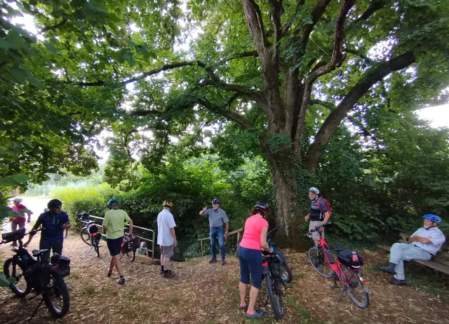 Ein Halt im Schatten bei der Quelle | Foto: E. Rosendorf