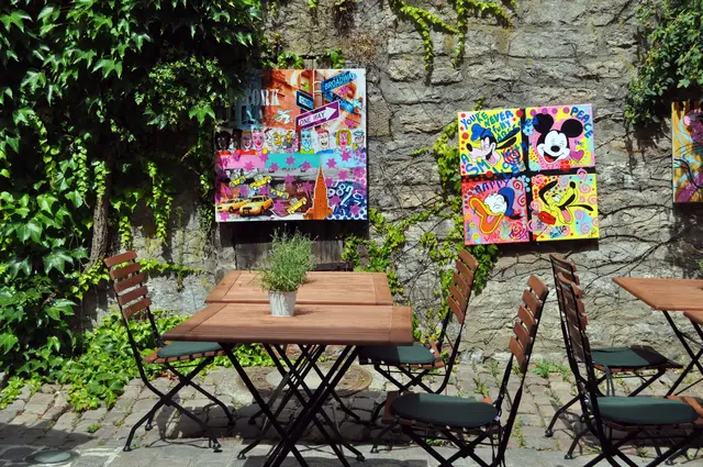 Überall in der Stadt gibt es schöne einladende Plätze um es sich gut gehen zu lassen. | Foto: Daniela Somers