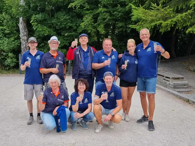 BV HEILBRONN 1
von links oben: Thorsten Weber, Martin Pfrommer, Guido Kuhn, Wolfgang Heinrich, Monika Marcinekova, Ingrid Dürr, Roger Aerni | Foto: R.A.