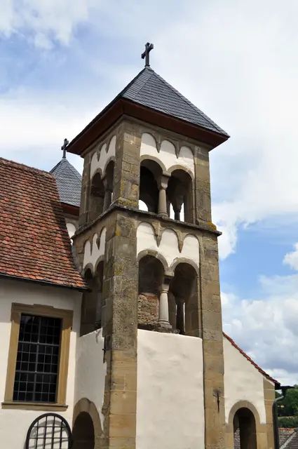 Hier an der Michaelskapelle gibts auch die Karten zur Führung. | Foto: Daniela Somers