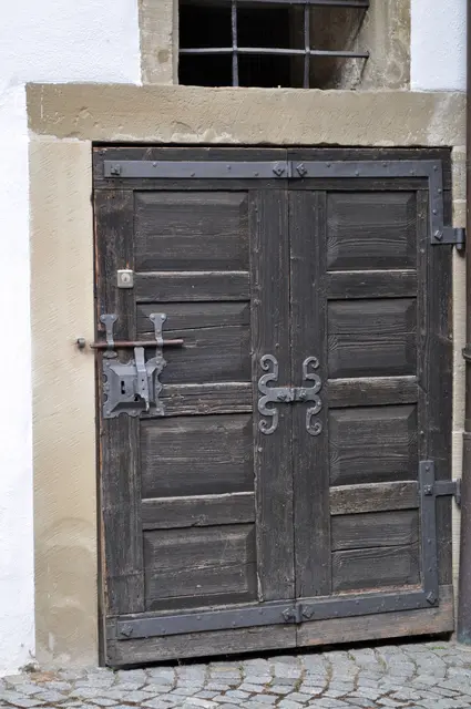 Hier kann man noch richtig alte Türen sehen. | Foto: Daniela Somers