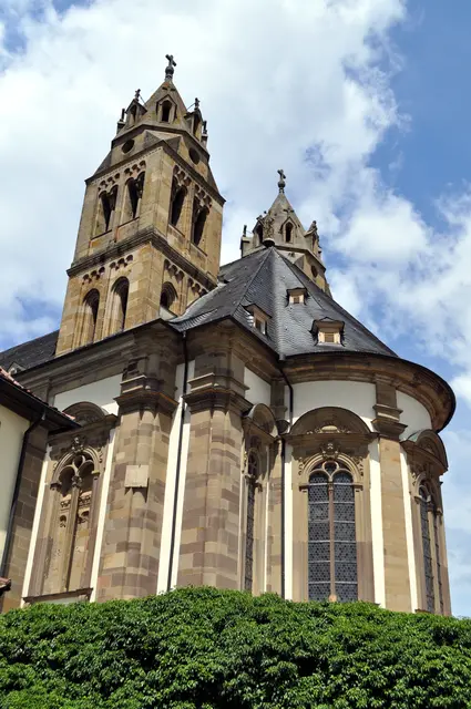 Auch die Stiftskirche ist vom Wehrgang aus gut zu sehen. | Foto: Daniela Somers