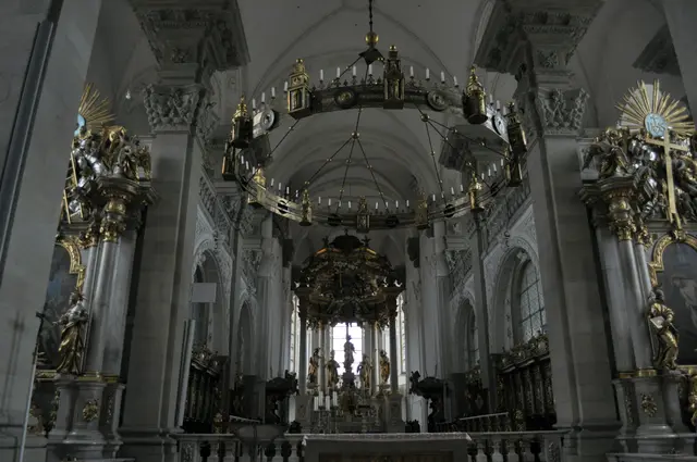 Erster Blick in die Stiftskirche | Foto: Daniela Somers