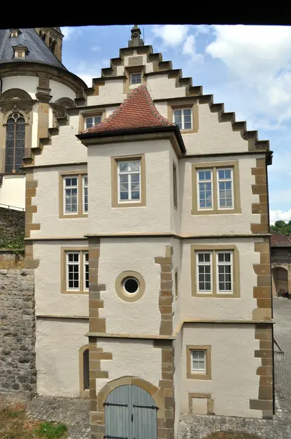 Gebsattelbau vom Wehrgang aus gesehen. | Foto: Daniela Somers