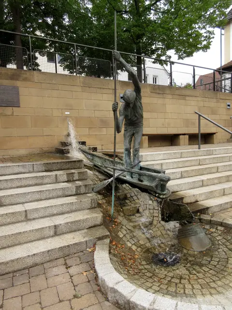 Tatsächlich das erste Mal, dass im Brunnen Wasser fließt, wenn wir da sind | Foto: Wandern Gaby Erich