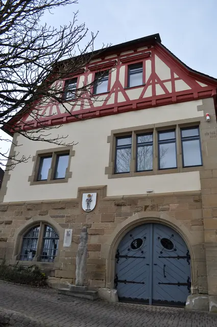 Das alte Rathaus von Schluchtern. Es ist wohl schon das dritte Rathaus an dieser Stelle. Dieses Haus wurde 1901 erbaut. | Foto: Daniela Somers