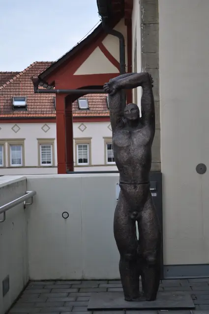 Zurück am alten Rathaus. Gehts dann in die Ausstellung. Aber zuvor im nächsten Teil zeige ich erst noch den Garten den wir unterwegs besichtigt haben. | Foto: Daniela Somers