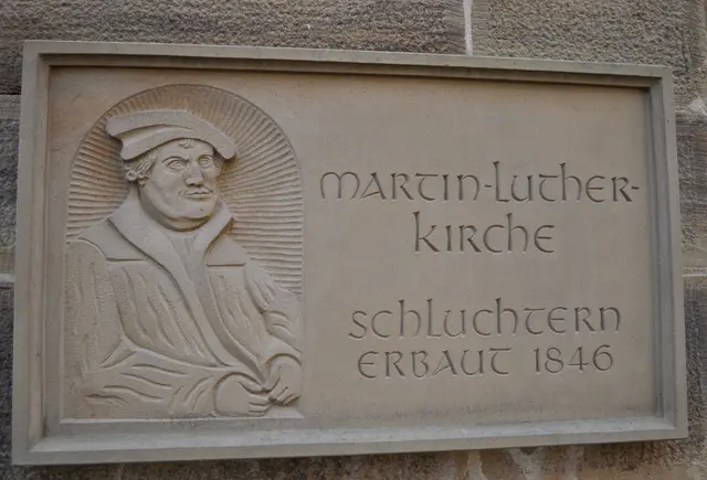 1843 mit dem Bau begonnen. 1846 eingeweiht. Erst anlässlich der Jubiläumsfeier zum 150-jährigen Bestehen der evangelischen Kirche in Schluchtern erhielt sie 1996 ihren Namen.  | Foto: Daniela Somers
