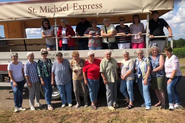 Gruppenbild mit St. Michael Express | Foto: Birgit Jesser privat