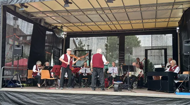Das Besondere am Heilbronner Seniorenorchester ist die vielfältige Besetzung. Es können auch Streicher und andere Instrumentalisten mitspielen, die sonst nicht bei Blasorchestern besetzt sind. 
 | Foto: privat