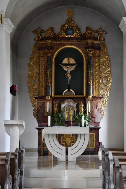 Der Altar... was verbirgt sich da hinter.....? | Foto: JuKo