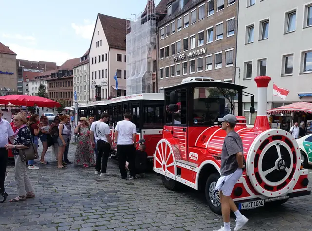 Die Bus-Verspätung brachte viel Hektik bei der Bimmelbahn | Foto: khl