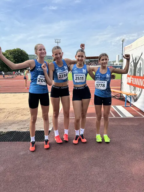 4*100m U16 Staffel mit Nele Hofmann, Lotta müller, Lanyia Wirth und Sofia Aleksic | Foto: Eigenes Bild