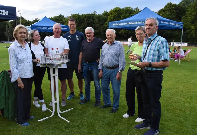 Dr. Urs Riemann konnte neben den Eltern auch einen Hauptsponsor begrüßen | Foto: Karl-Heinz Leitz