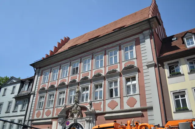 Haus zum Saal. Ein ehemaliges monumentales Bürgerhaus. Heute ist es ein Wohn- und Geschäftshaus. | Foto: Daniela Somers