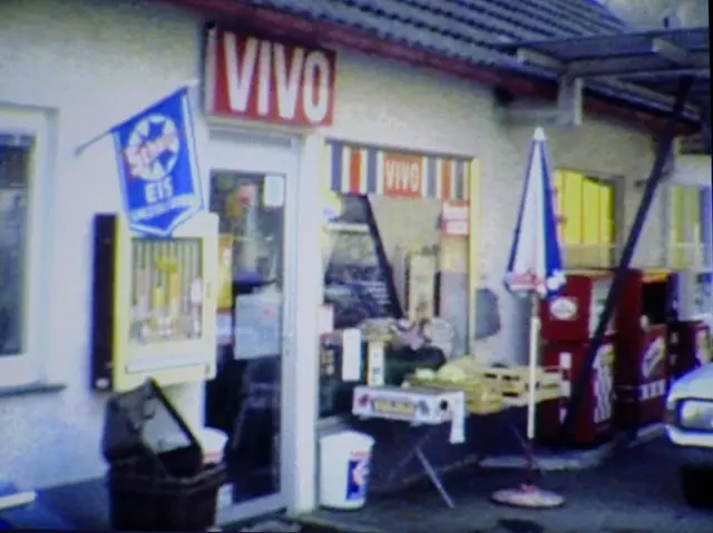 Lebensmittelgeschäft mit Tankstelle! | Foto: Eigene Aufnahme